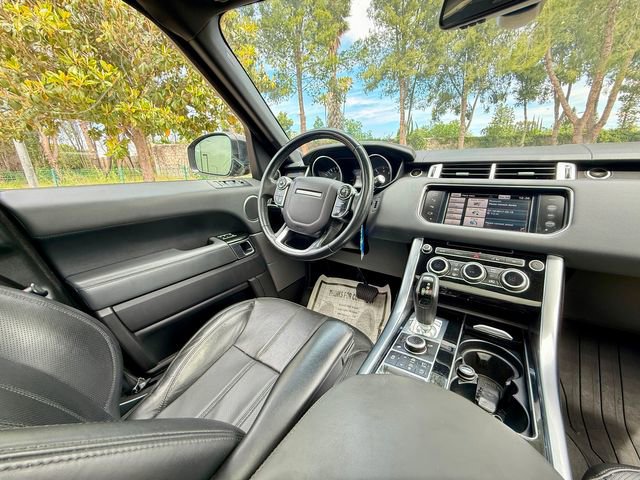 Used 2014 Land Rover Range Rover Sport HSE image 19