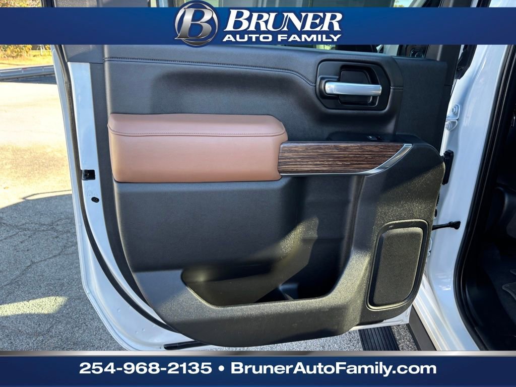 Used 2020 Chevrolet Silverado 2500 High Country w/ Z71 Off-Road Package image 13