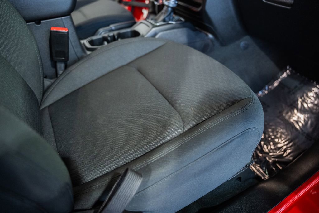 Certified 2022 Jeep Wrangler Unlimited Sahara w/ Cold Weather Group AWD/4WD image 39