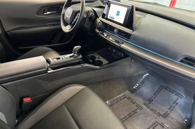 Used 2024 Toyota Prius XLE FWD image 18