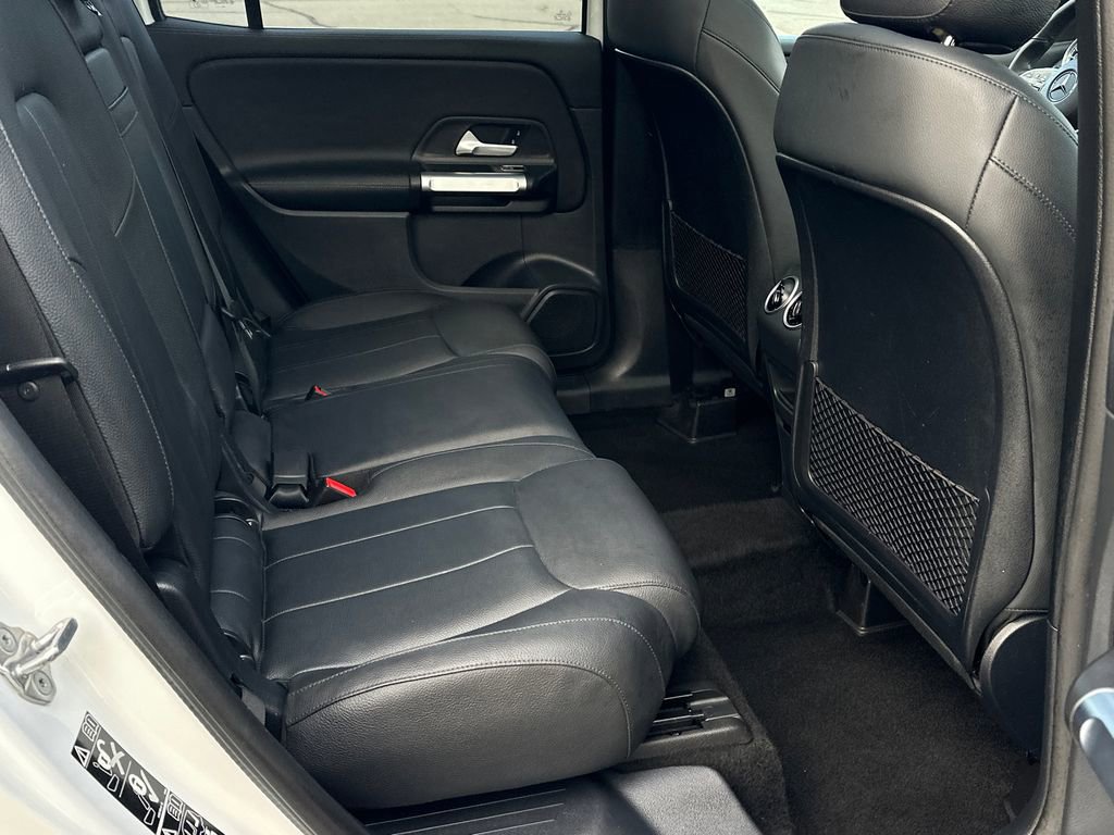 Used 2023 Mercedes-Benz GLB 250 4MATIC image 19