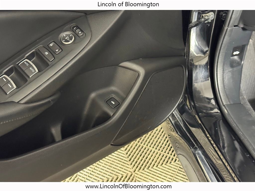 Used 2018 Honda Accord Touring image 17