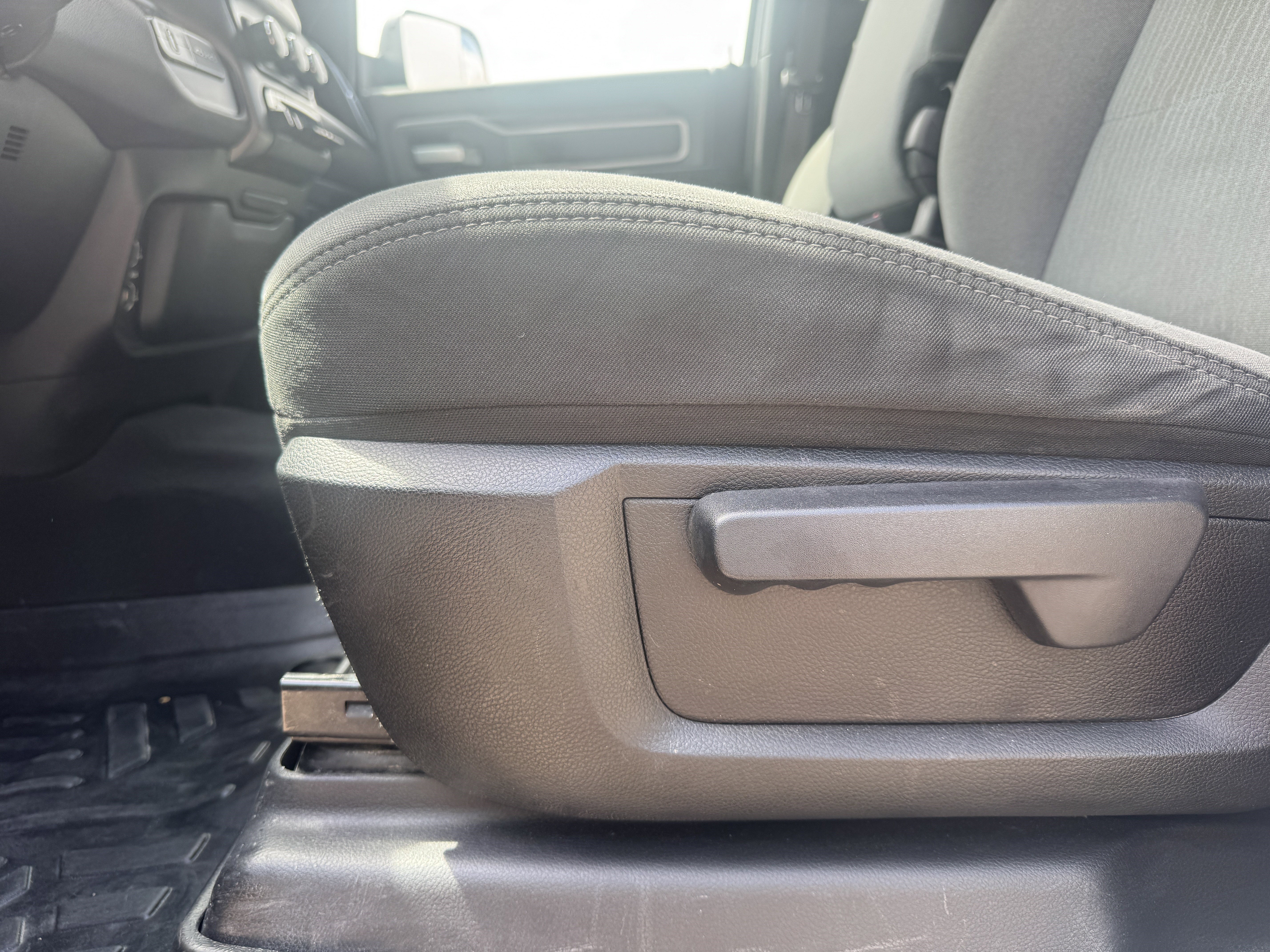 Used 2021 RAM 2500 Big Horn AWD/4WD image 11