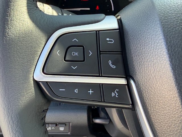 New 2026 Toyota Sienna XLE FWD image 16