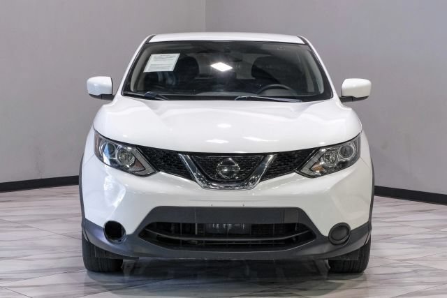 Used 2018 Nissan Rogue Sport S w/ S Appearance Package FWD image 9