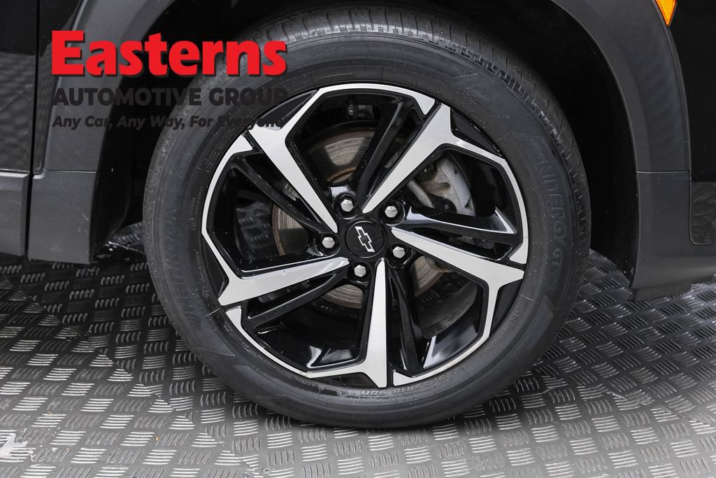 Used 2023 Chevrolet TrailBlazer RS w/ Convenience Package AWD/4WD image 30