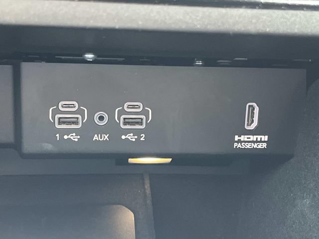 Used 2022 Jeep Wagoneer Series III w/ Flexible Seating Group AWD/4WD image 38