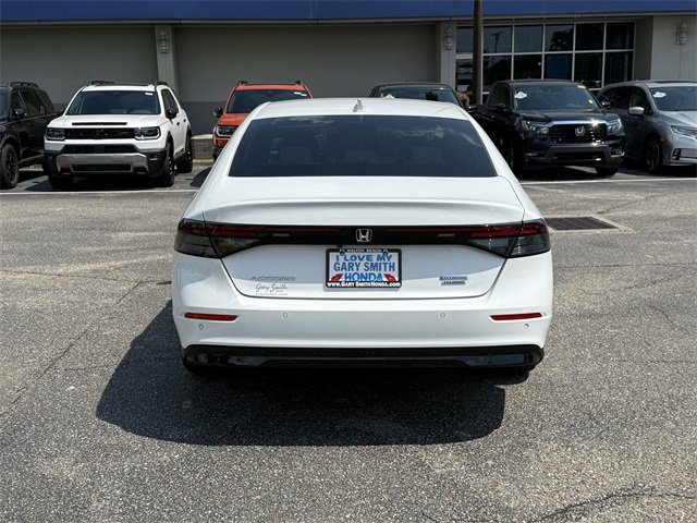 Used 2024 Honda Accord Touring image 6