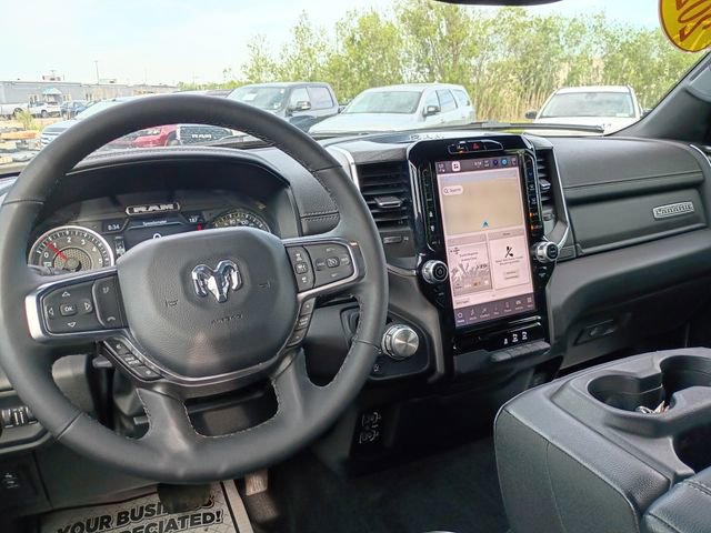 Used 2025 RAM 1500 Laramie AWD/4WD image 10