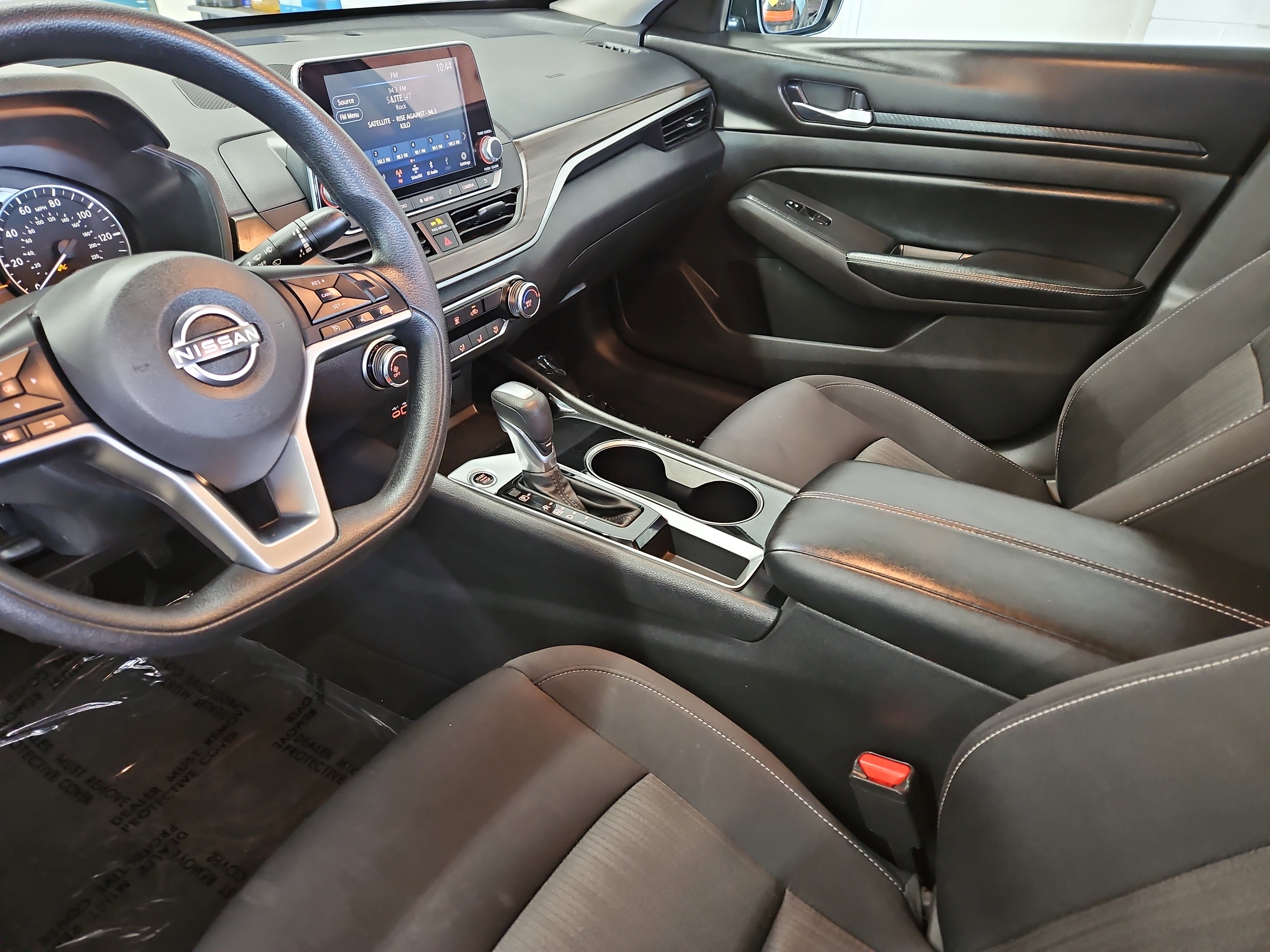 Used 2024 Nissan Altima 2.5 SV image 17