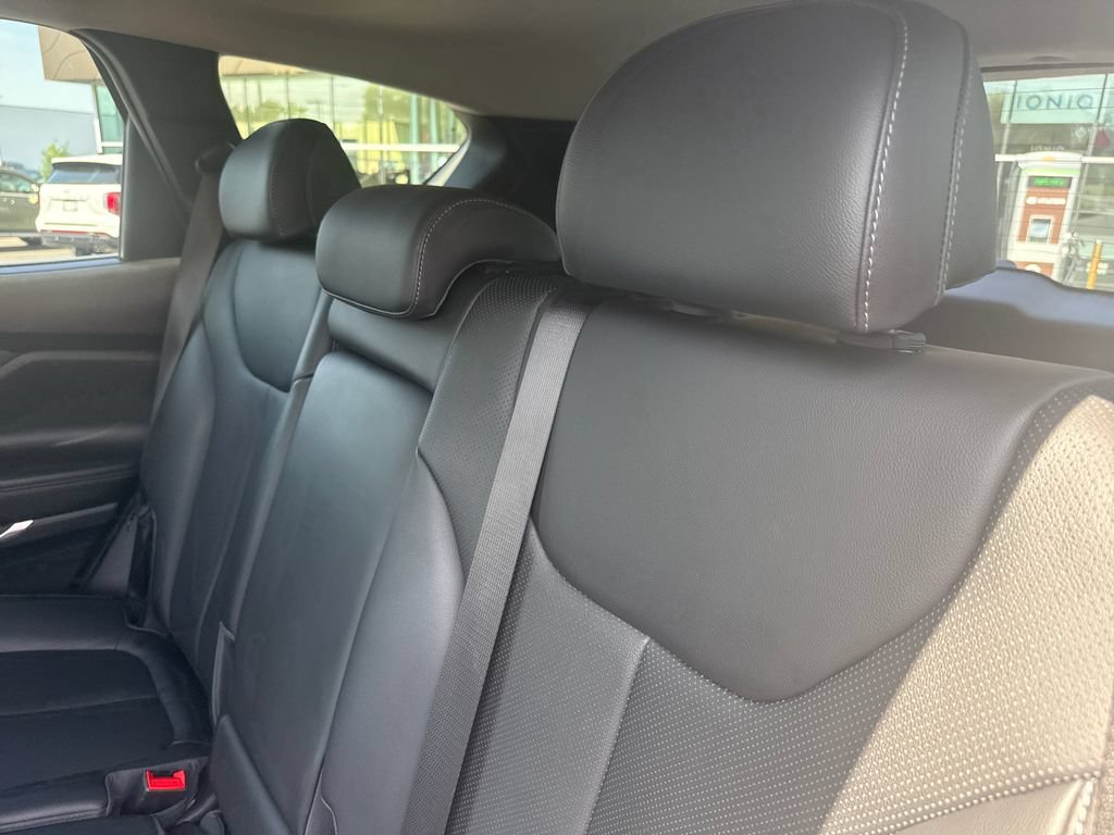 Certified 2023 Hyundai Santa Fe SEL Premium AWD/4WD image 19