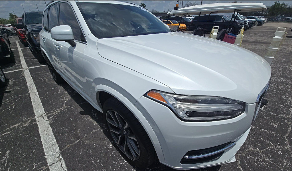 Used 2019 Volvo XC90 T6 Momentum w/ Protection Package Premier AWD/4WD image 4