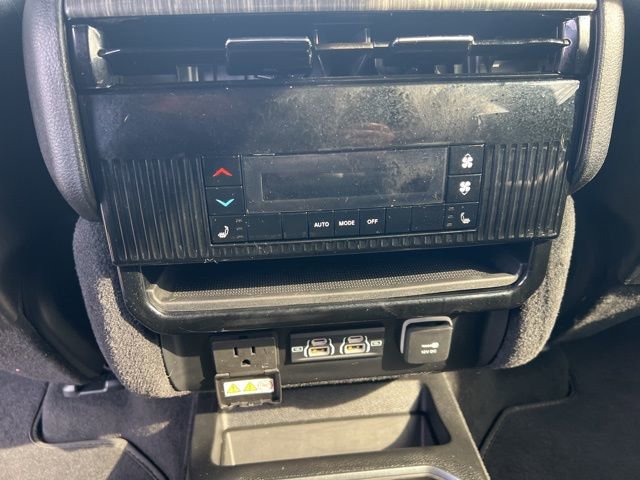 Used 2024 Jeep Wagoneer Series II AWD/4WD image 22