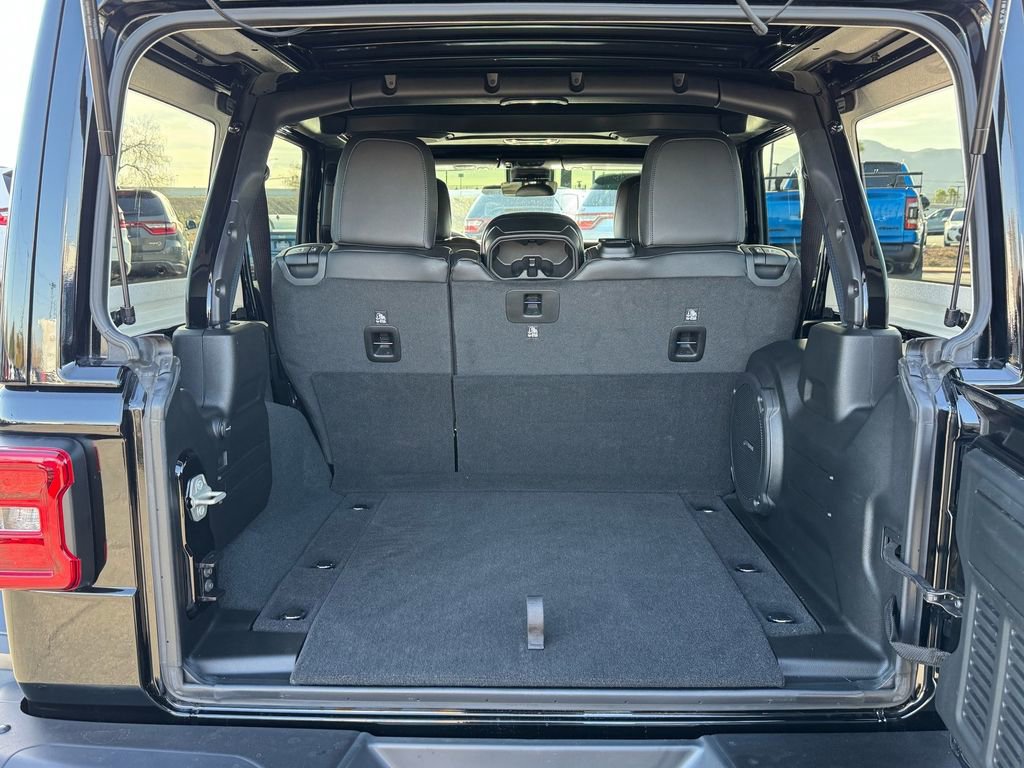 Used 2023 Jeep Wrangler Unlimited Rubicon 392 image 18