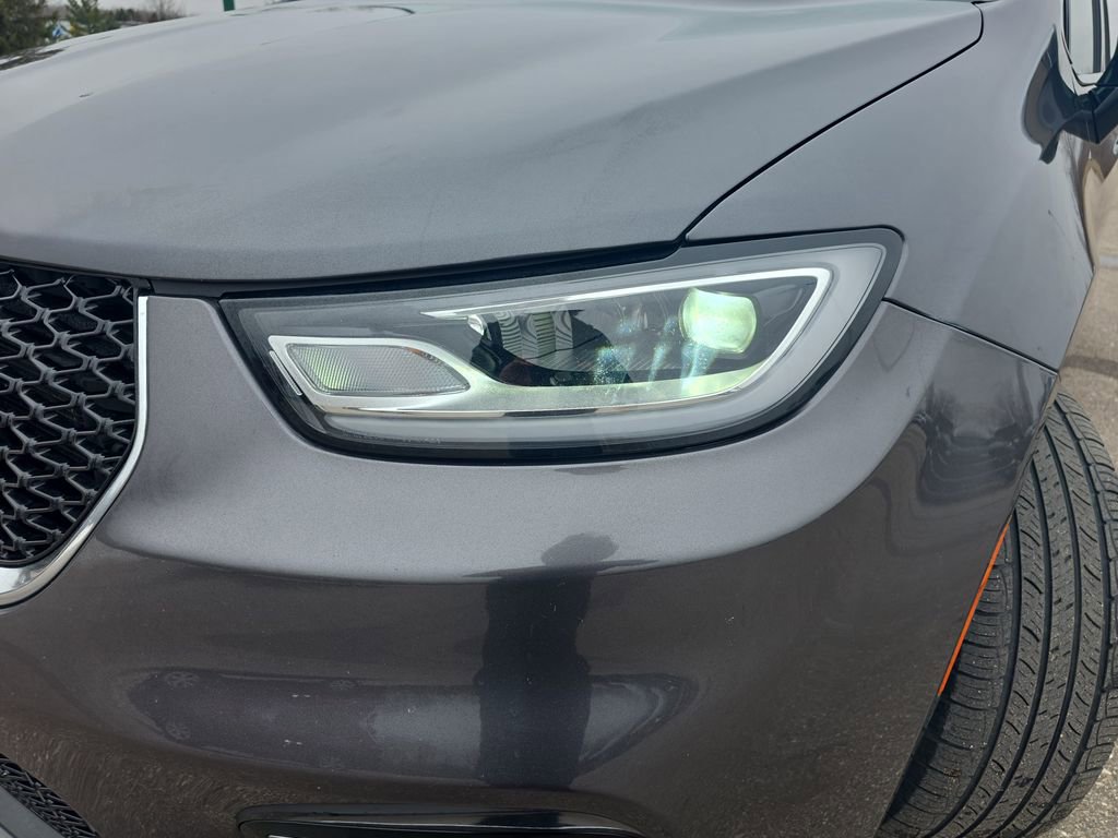 Used 2023 Chrysler Pacifica Limited image 34