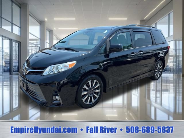 Used 2018 Toyota Sienna XLE w/ XLE Navigation Package AWD/4WD image 1