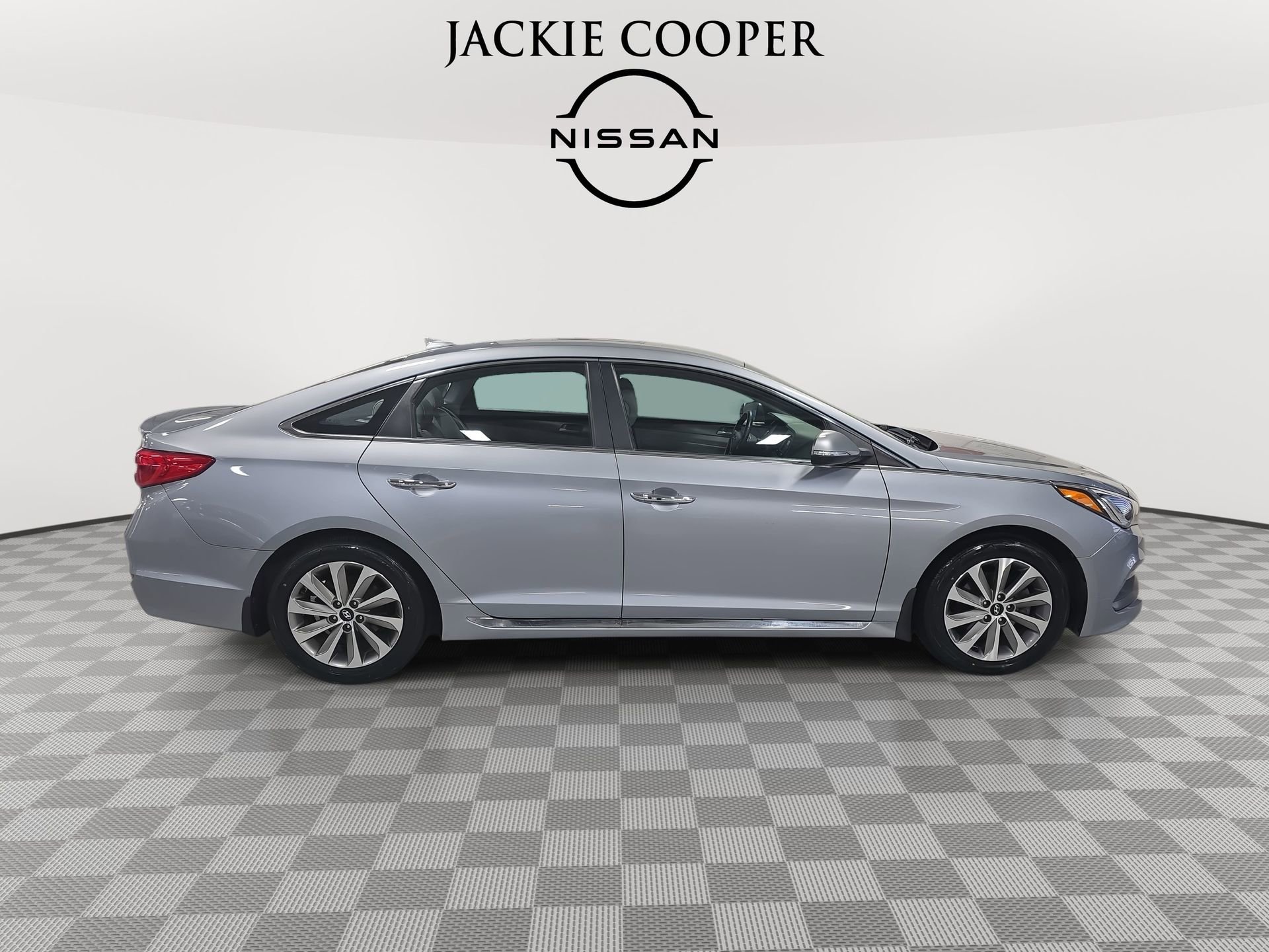 Used 2015 Hyundai Sonata Sport w/ Option Group 03 image 4