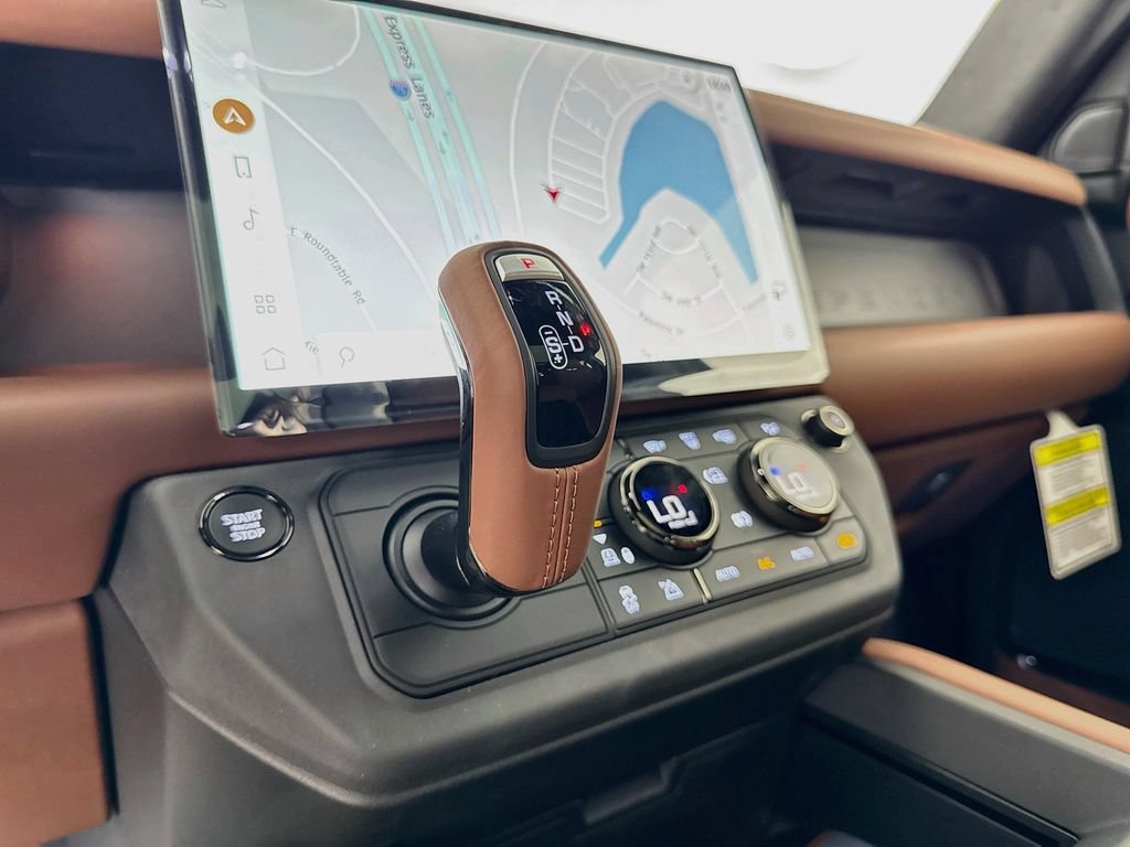 New 2026 Land Rover Defender 110 OCTA AWD/4WD image 17