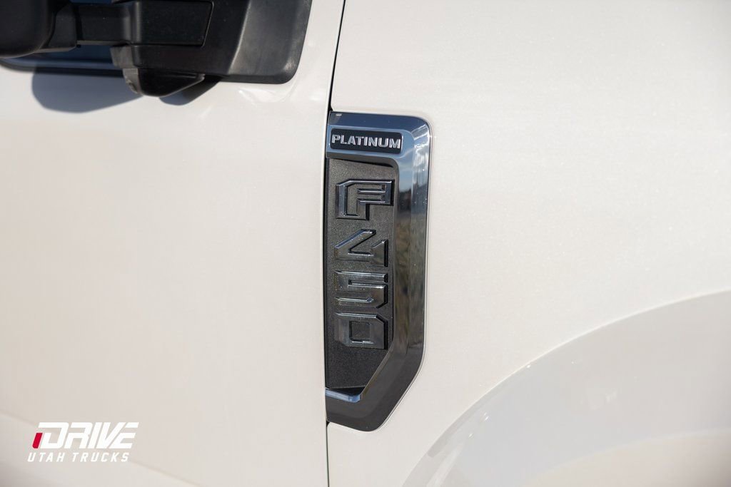 Used 2017 Ford F450 Platinum w/ Platinum Ultimate Package AWD/4WD image 8
