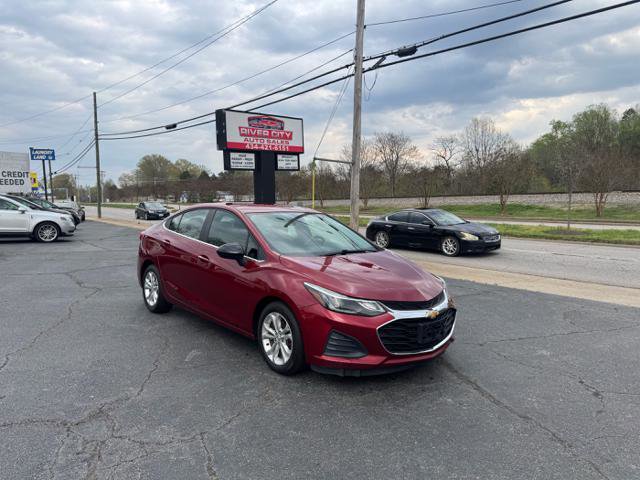 Used 2019 Chevrolet Cruze LT w/ Convenience Package FWD image 1