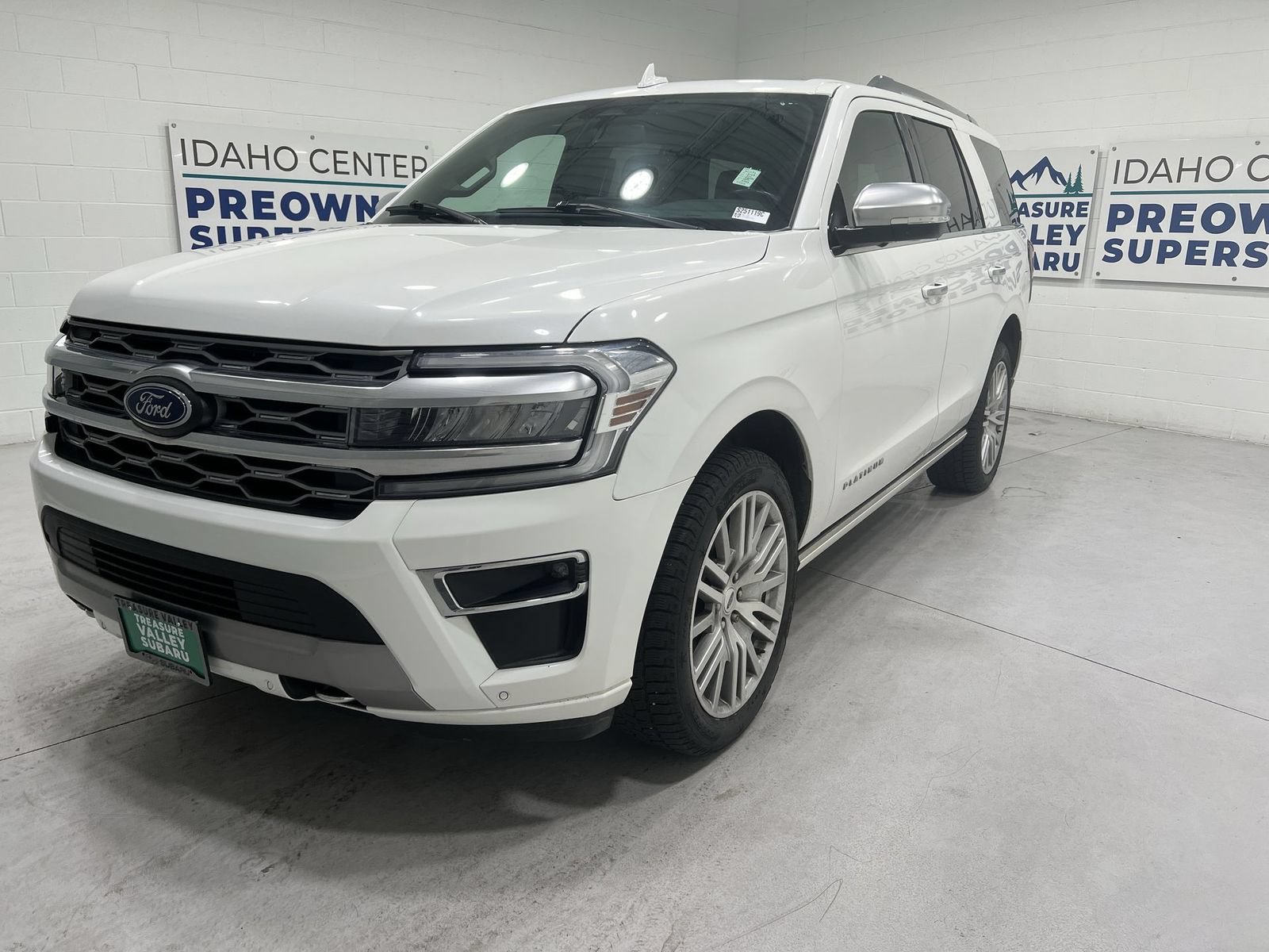 Used 2023 Ford Expedition Platinum AWD/4WD image 4