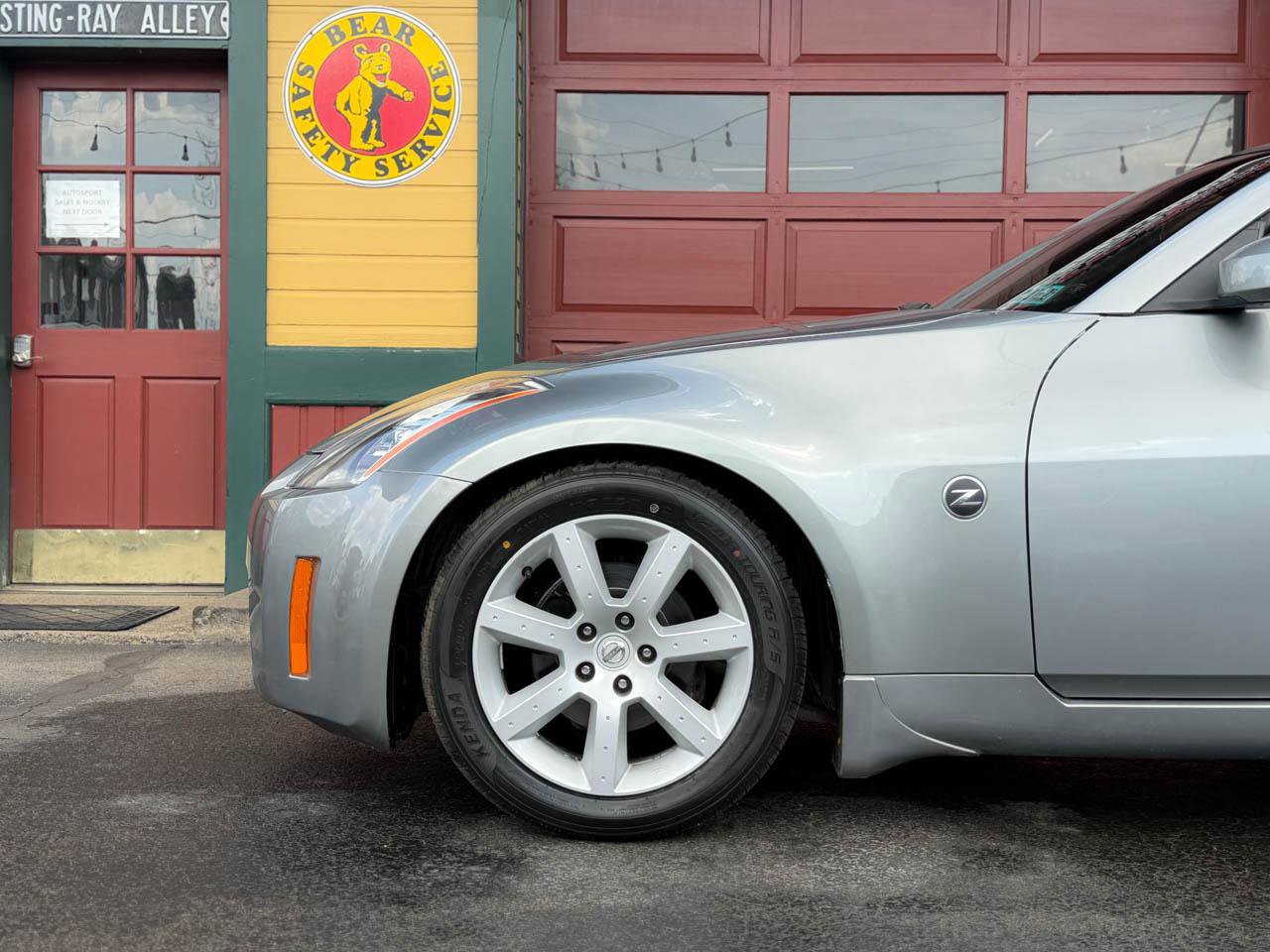 Used 2004 Nissan 350Z Enthusiast RWD image 33