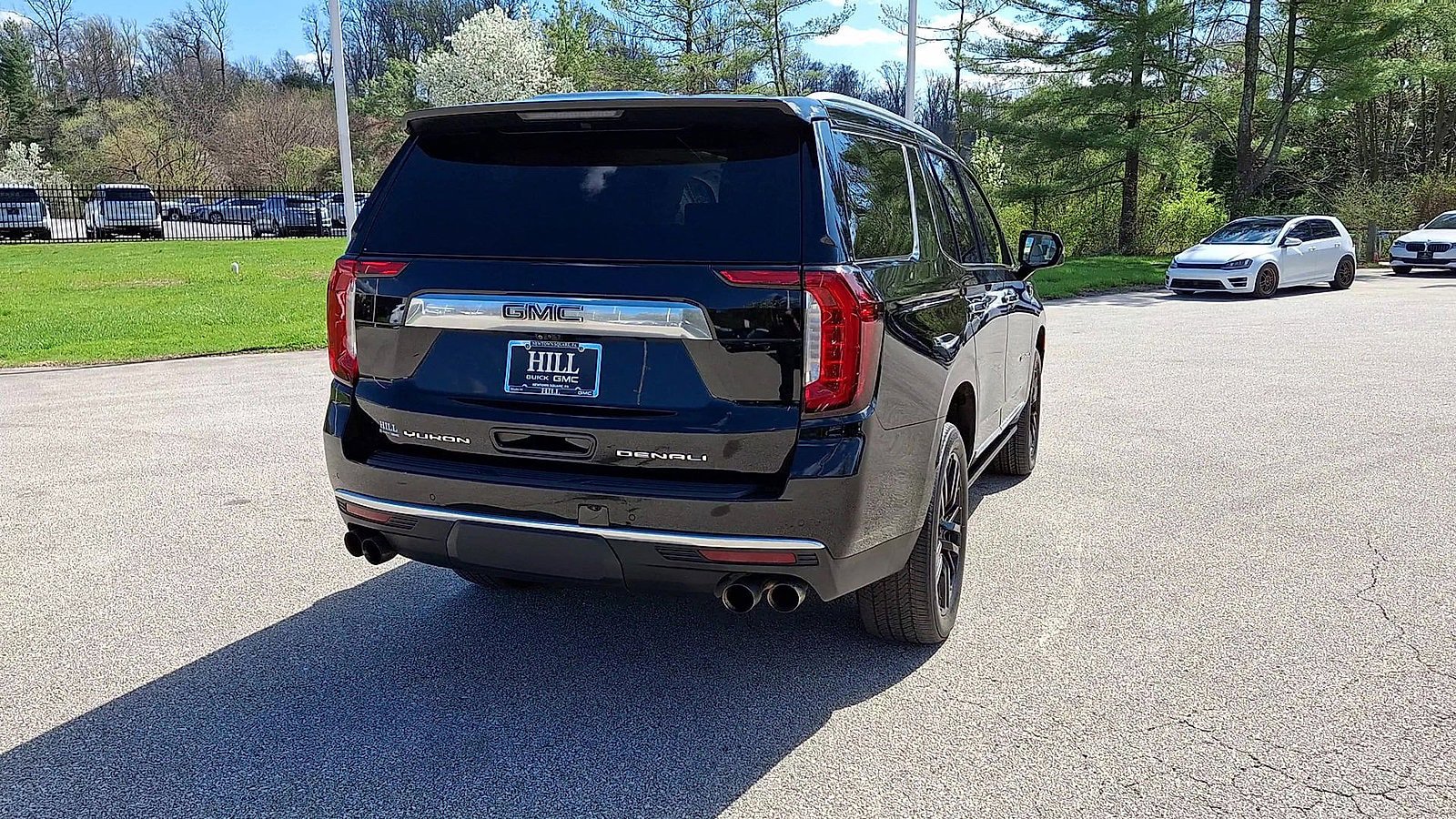 Certified 2021 GMC Yukon Denali w/ Denali Premium Package AWD/4WD image 8