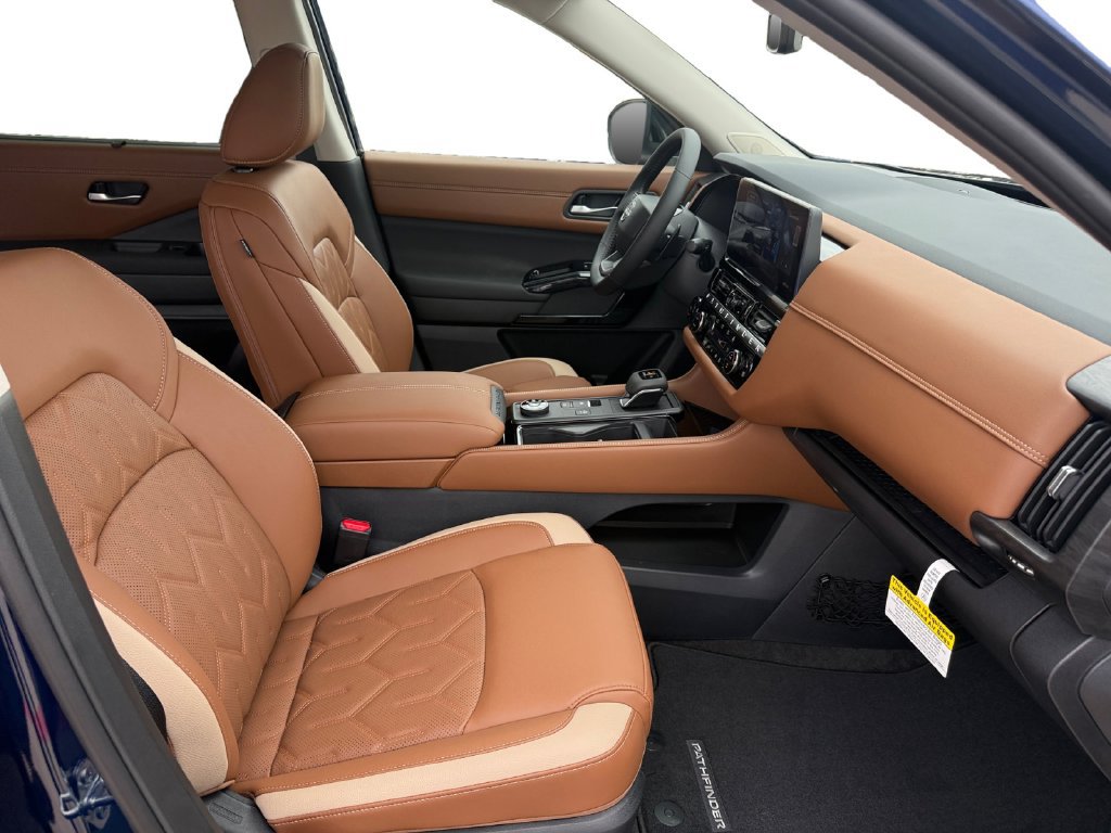 New 2026 Nissan Pathfinder Platinum AWD/4WD image 16