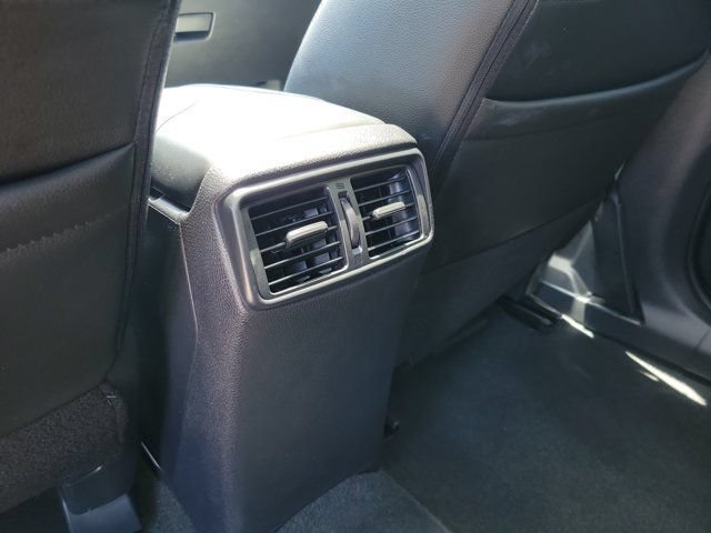 Used 2018 Nissan Rogue SL w/ Premium Package FWD image 12