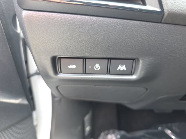 New 2026 Nissan Sentra SR w/ SR Premium Package FWD image 31