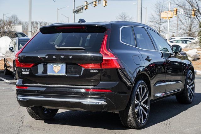 Certified 2023 Volvo XC60 B6 Ultimate w/ Protection Package Premier image 5