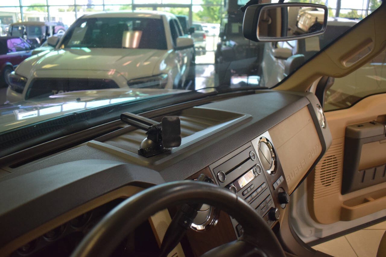 Used 2011 Ford F250 Lariat w/ Lariat Interior Pkg RWD image 52