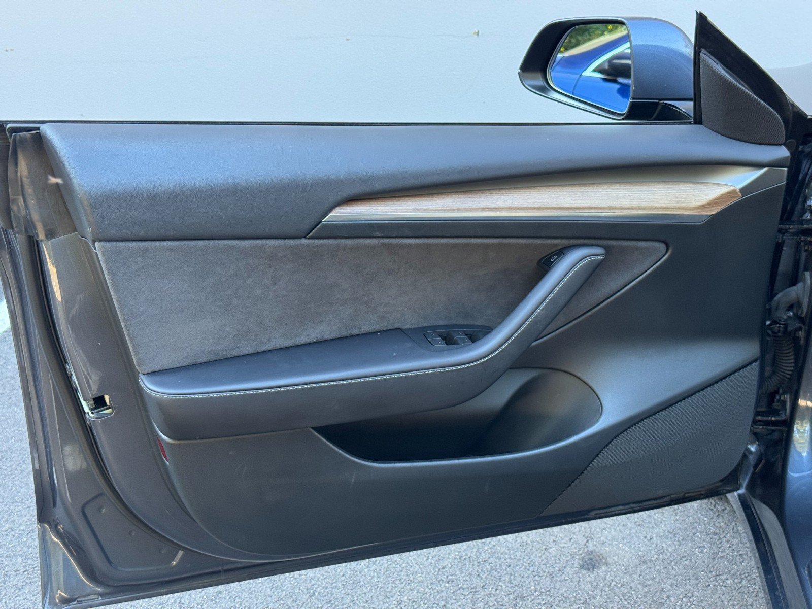 Used 2023 Tesla Model 3 Standard Range RWD image 44