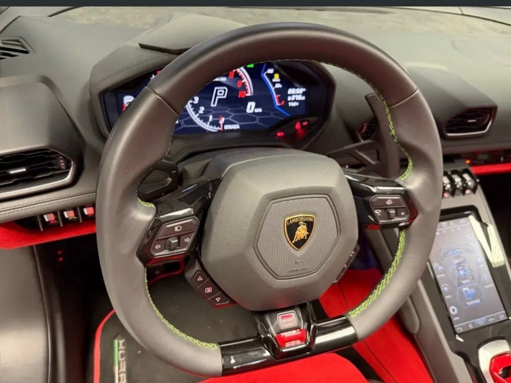 Used 2024 Lamborghini Huracan EVO AWD/4WD image 22