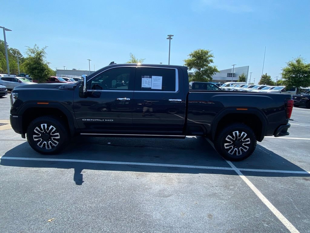 Used 2025 GMC Sierra 2500 Denali Ultimate w/ Max Trailering Package AWD/4WD image 4