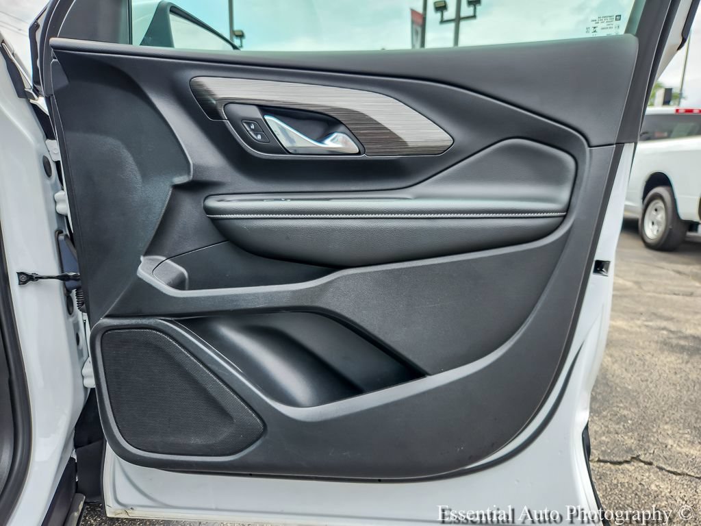 Used 2024 GMC Terrain SLE FWD image 19