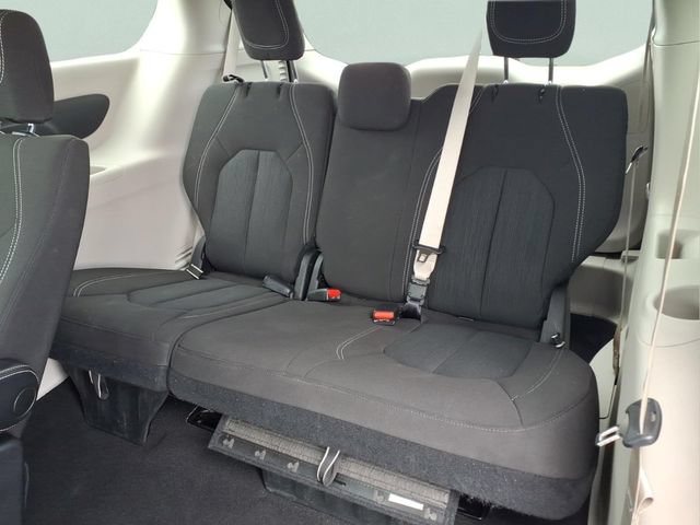Used 2023 Chrysler Voyager LX FWD image 22