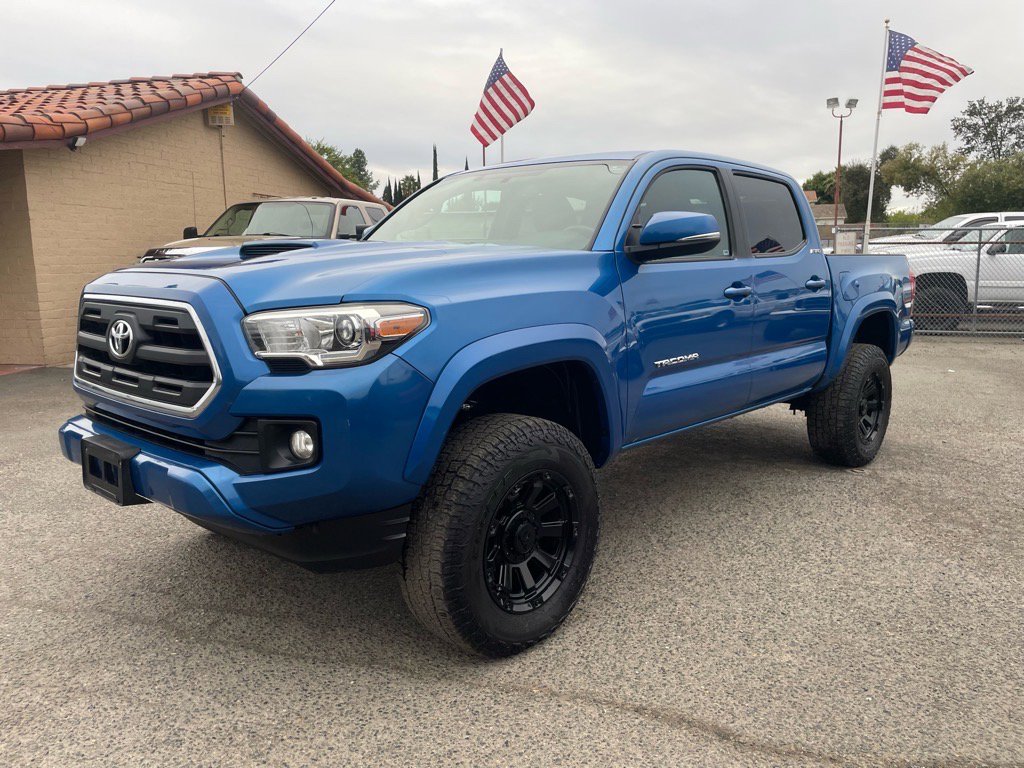 Used 2017 Toyota Tacoma TRD Sport w/ Premium & Technology Package