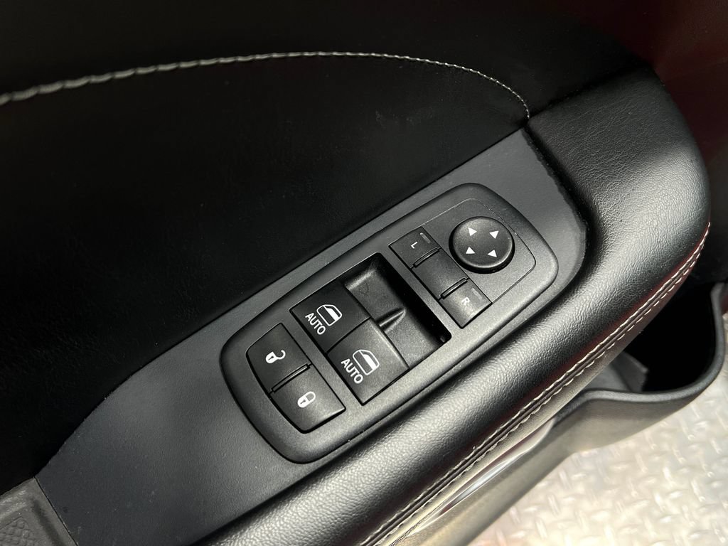 Used 2016 Dodge Challenger R/T Scat Pack RWD image 15