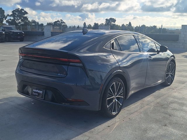 Used 2025 Toyota Prius XLE image 6