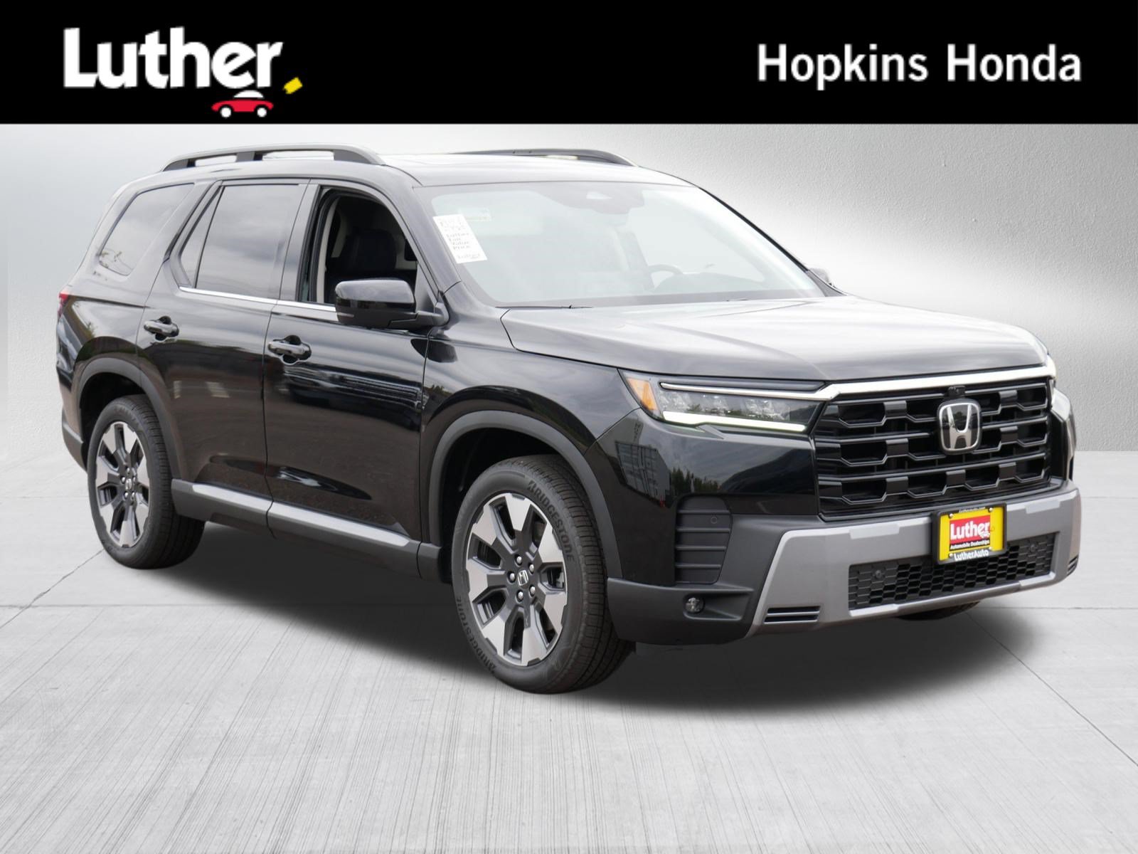 Certified 2026 Honda Pilot Touring image 1