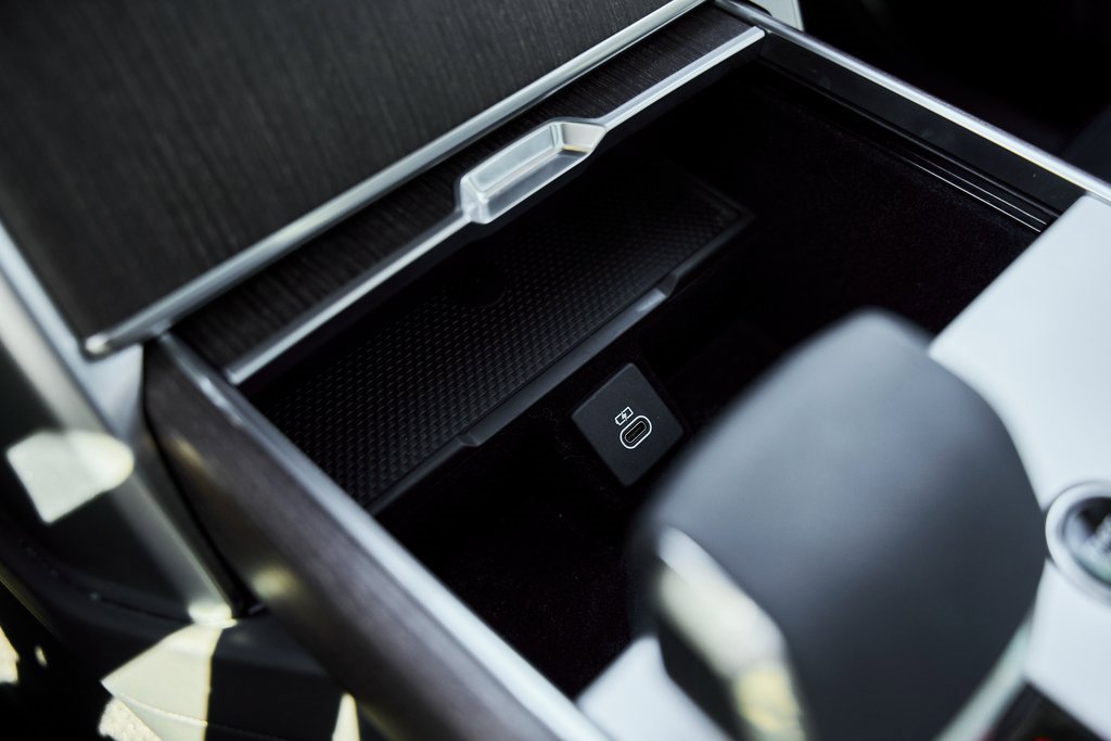 Used 2024 Land Rover Range Rover SE image 60