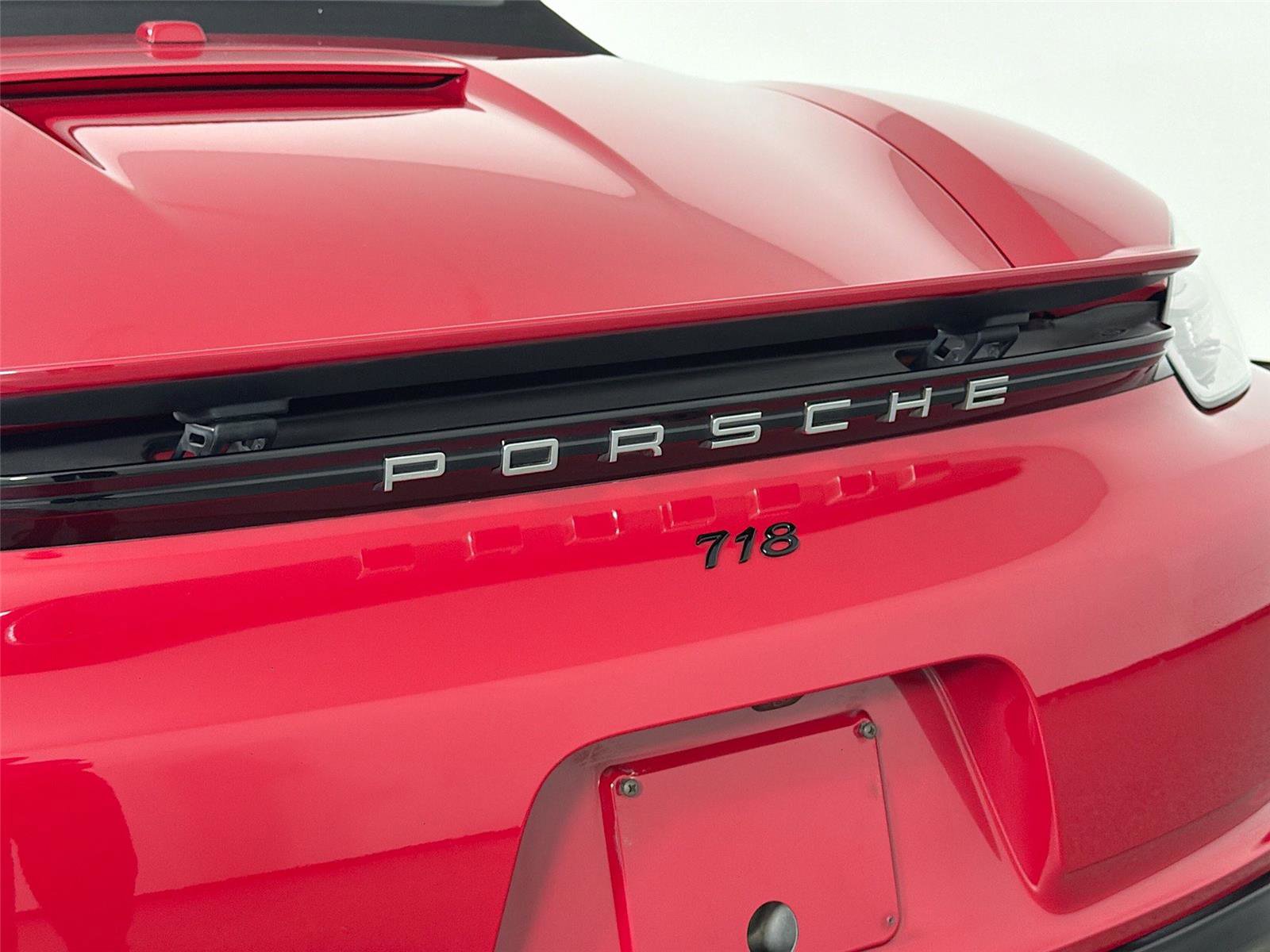 Certified 2018 Porsche 718 Boxster S RWD image 17