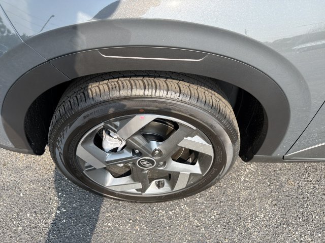New 2026 Hyundai Venue SEL FWD image 17