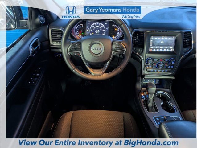 Used 2019 Jeep Grand Cherokee Laredo image 16