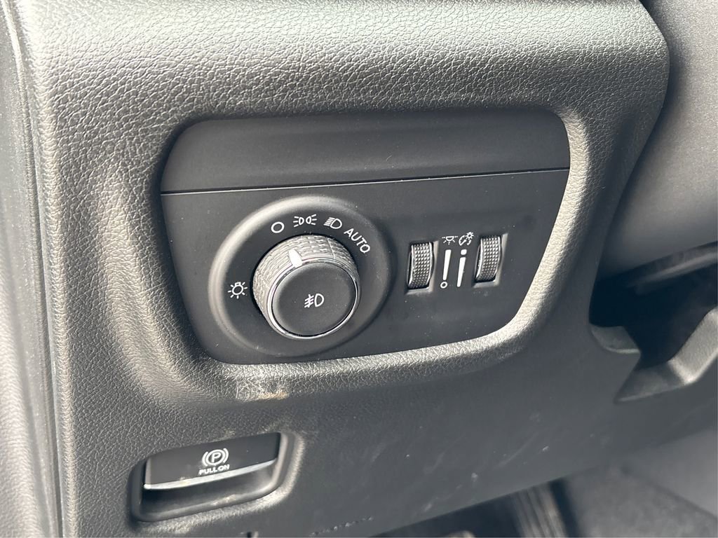 Used 2022 Jeep Grand Cherokee L Limited image 39