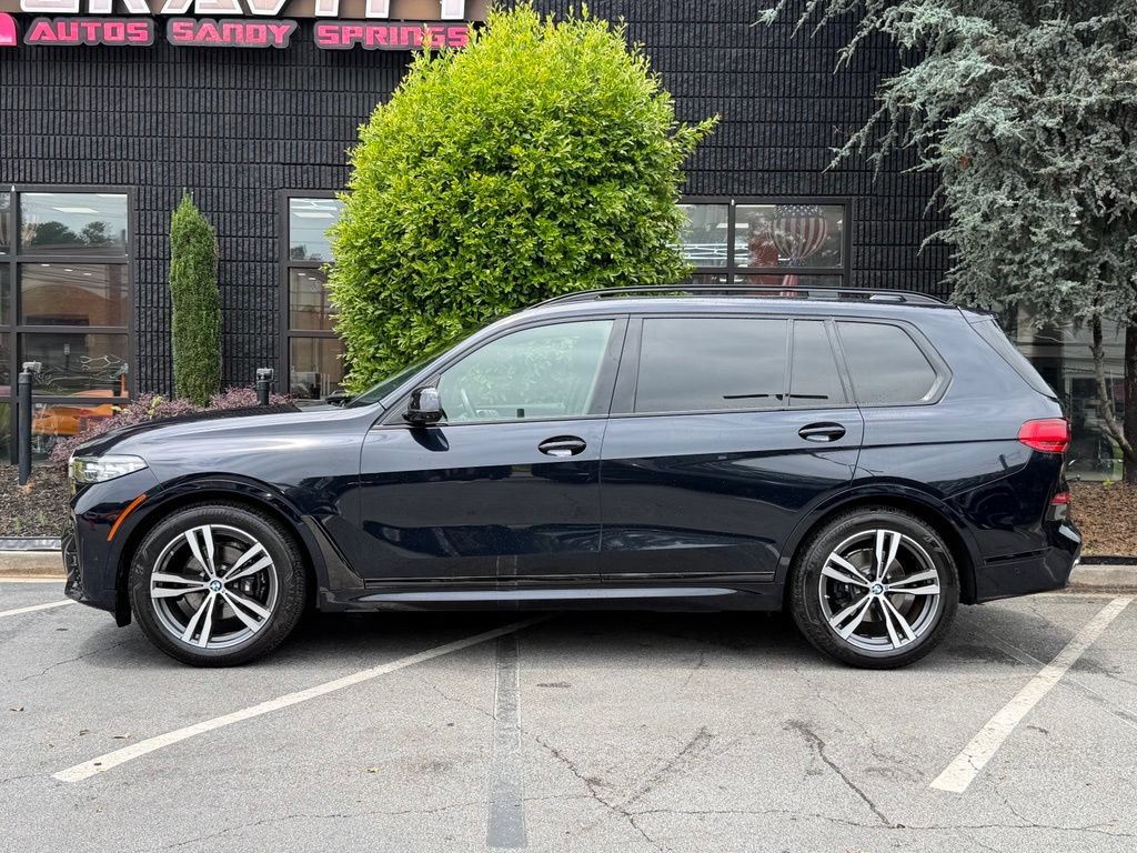 Used 2021 BMW X7 xDrive40i w/ M Sport Package AWD/4WD image 9