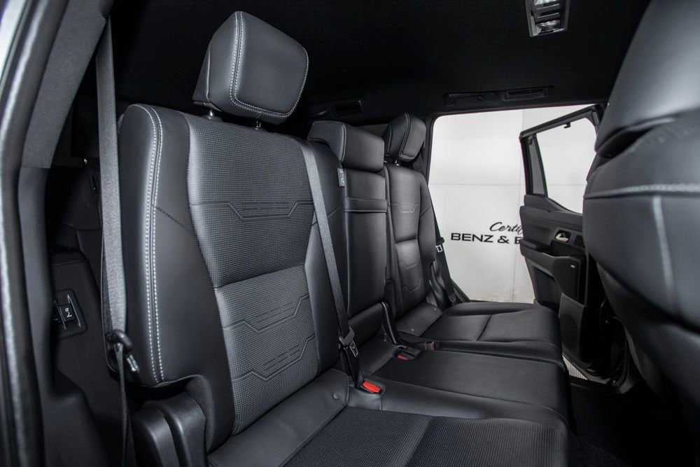 Used 2024 Lexus GX 550 550 Luxury w/ Cold Area Package image 23