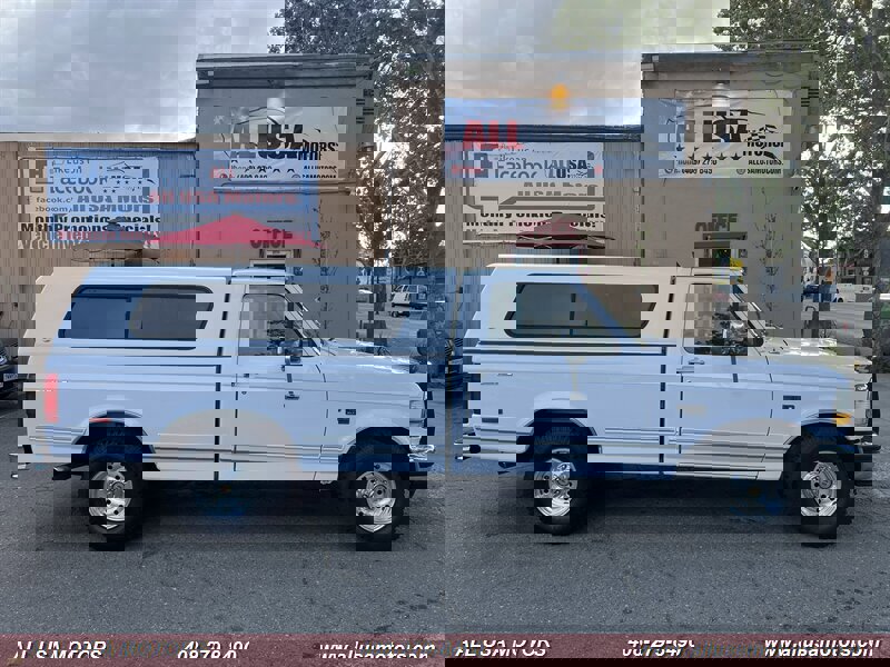 Used 1994 Ford F150 XLT image 1