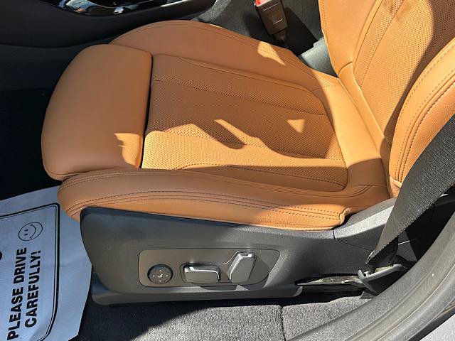 Used 2024 BMW X3 xDrive30i w/ Premium Package w/ZPA AWD/4WD image 15